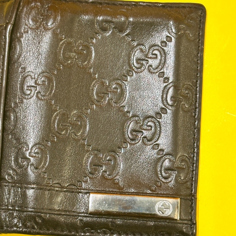 Gucci Embossed Black Leather Card Holder - Picture 9 of 13
